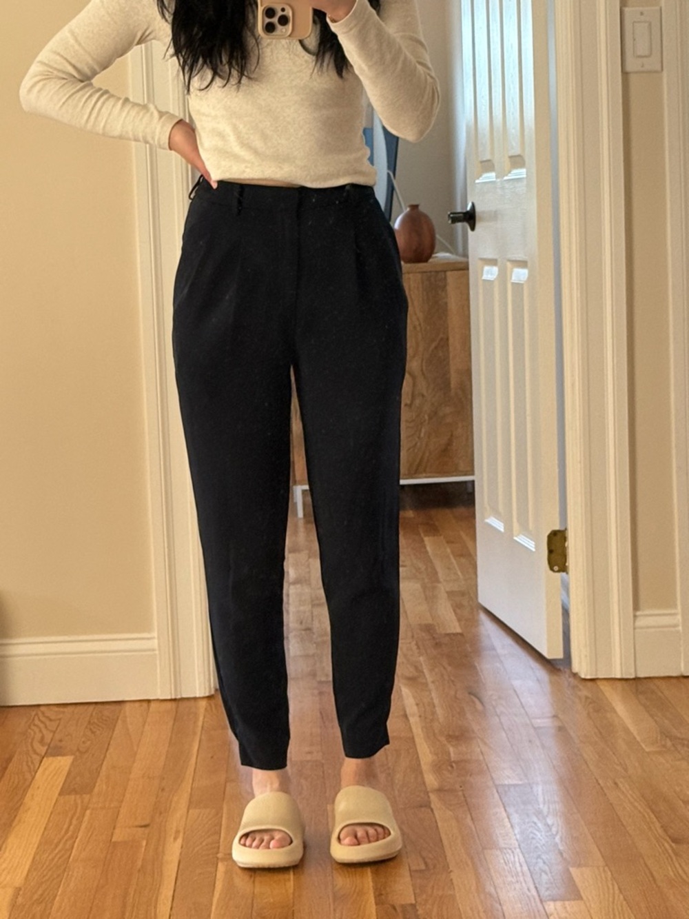 Uniqlo Black Cropped Ankle Pants